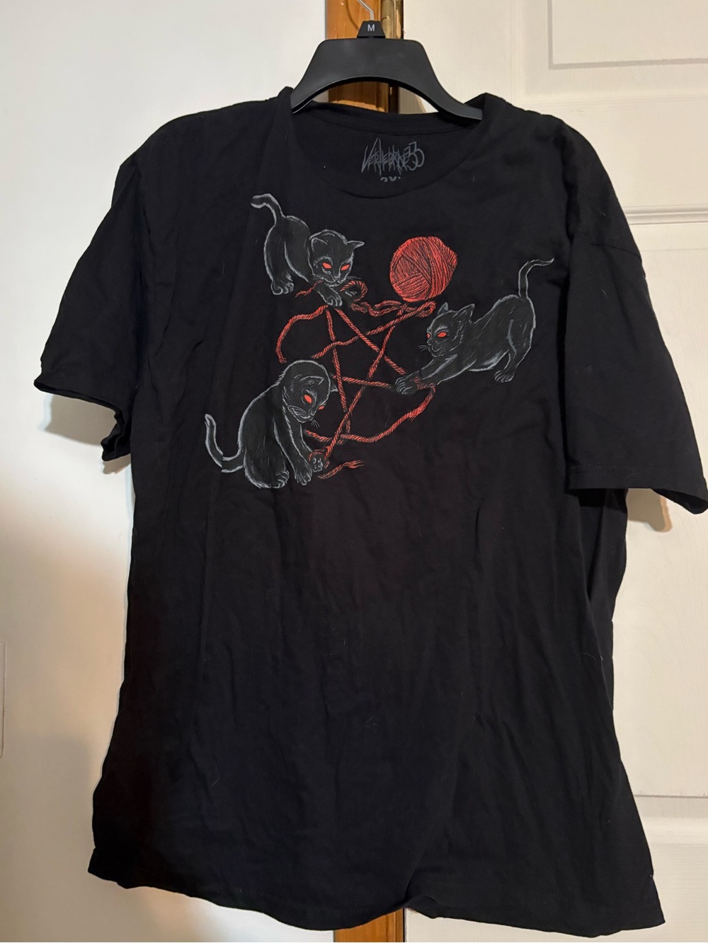 Hot topic cats making pentagram shirt